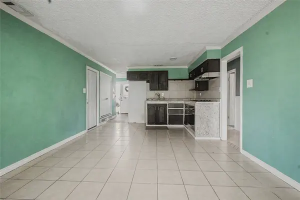 4614 Colgate LN, Garland, TX 75042