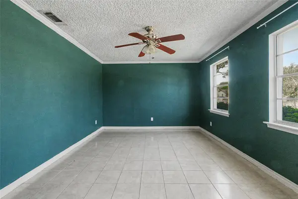 4614 Colgate LN, Garland, TX 75042