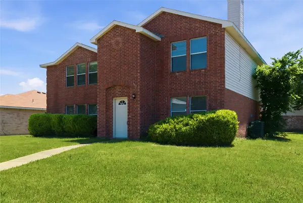 652 Lowe DR, Cedar Hill, TX 75104