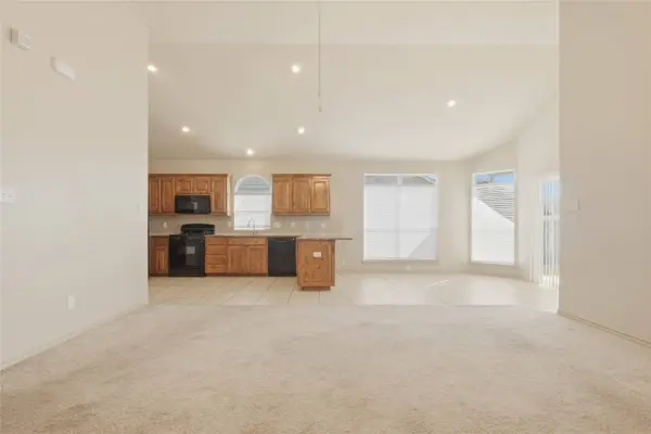 2016 Priscella DR, Fort Worth, TX 76131