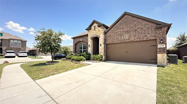 3709 Tunstall DR