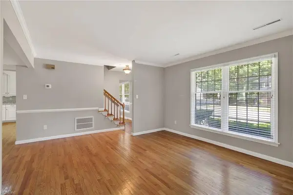 1059 Clipper DR, Hampton, VA 23669