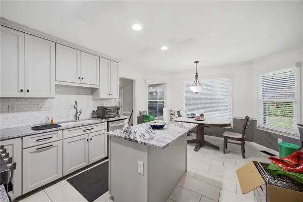336 Spice Bush CT, Chesapeake, VA 23320