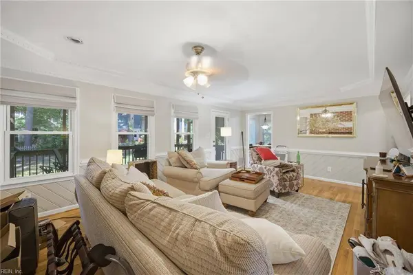 336 Spice Bush CT, Chesapeake, VA 23320
