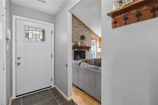 4912 Denny DR, Virginia Beach, VA 23464