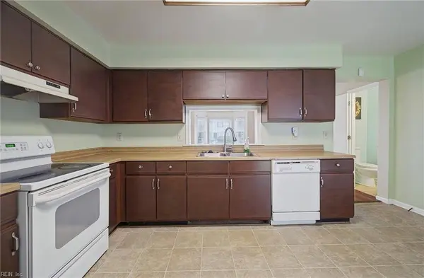 12 Saxony PL, Hampton, VA 23669