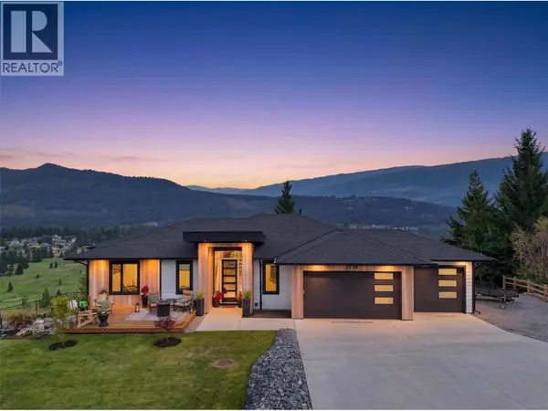 2486 HIGHLANDS Drive, South Shuswap, BC V0E1H2