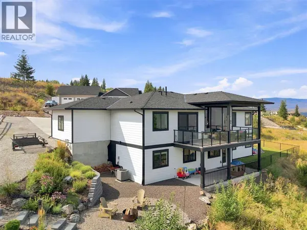 2486 HIGHLANDS Drive, South Shuswap, BC V0E1H2