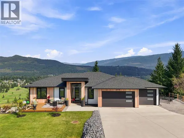 2486 HIGHLANDS Drive, South Shuswap, BC V0E1H2
