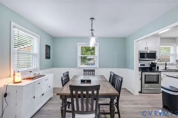 4221 Whitebirch DR, Chester, VA 23831