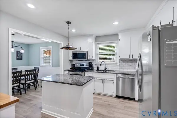 4221 Whitebirch DR, Chester, VA 23831
