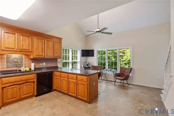 9300 Upshur DR, North Chesterfield, VA 23236