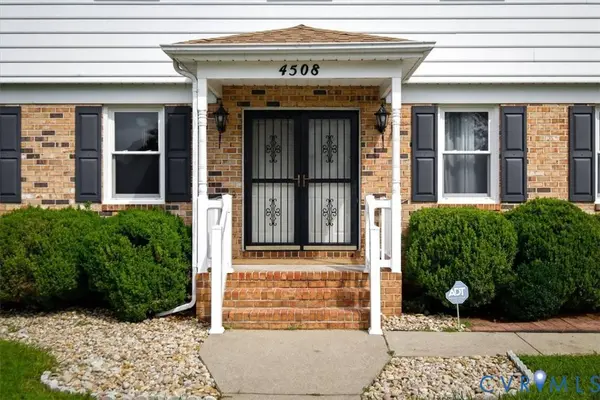 4508 Ridgecrest LN, Colonial Heights, VA 23834