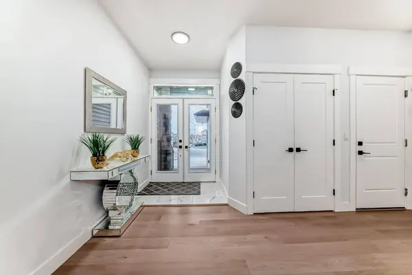 127 Saddlecrest GRV NE, Calgary, AB T3J2K3