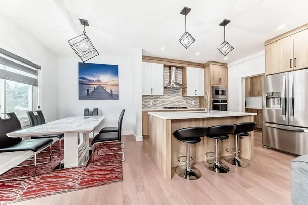 127 Saddlecrest GRV NE, Calgary, AB T3J2K3