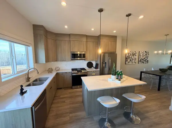 224 River Heights DR, Cochrane, AB T4C2T8