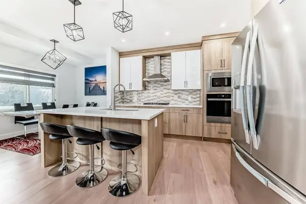 127 Saddlecrest GRV NE, Calgary, AB T3J2K3