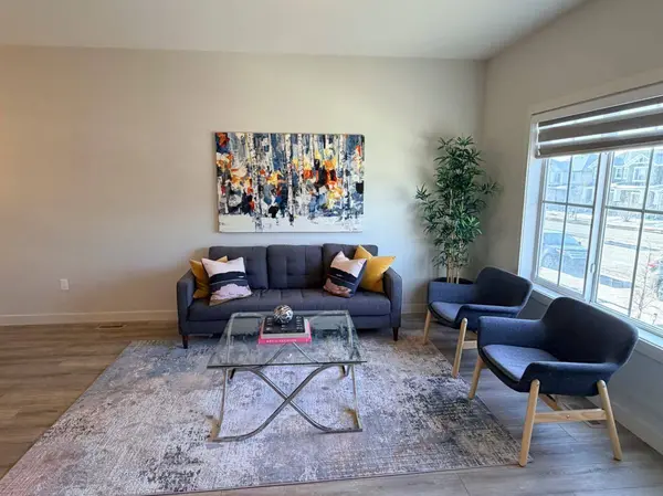 224 River Heights DR, Cochrane, AB T4C2T8