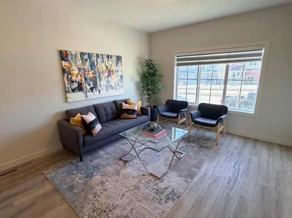 224 River Heights DR, Cochrane, AB T4C2T8