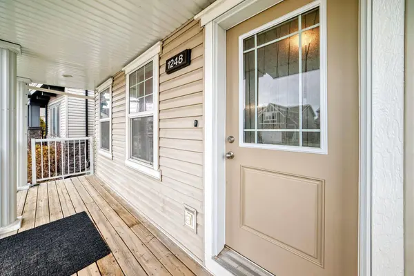 1248 Kings Heights RD SE, Airdrie, AB T4A0L6