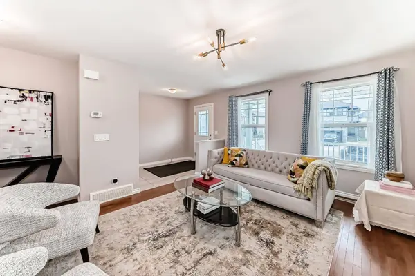 1248 Kings Heights RD SE, Airdrie, AB T4A0L6