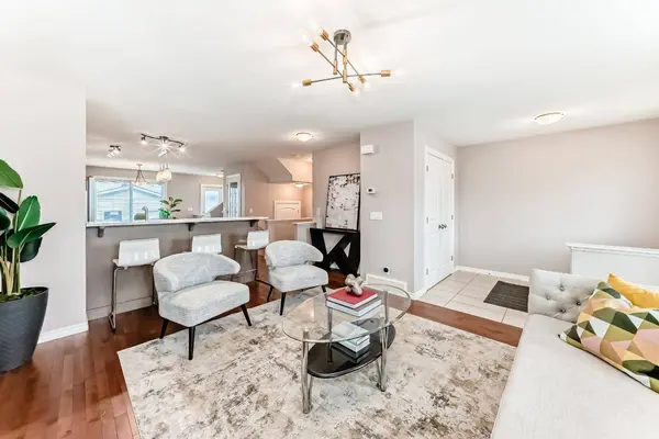 1248 Kings Heights RD SE, Airdrie, AB T4A0L6