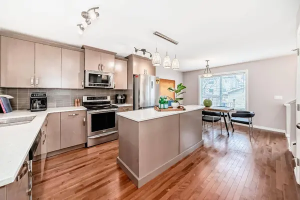 1248 Kings Heights RD SE, Airdrie, AB T4A0L6