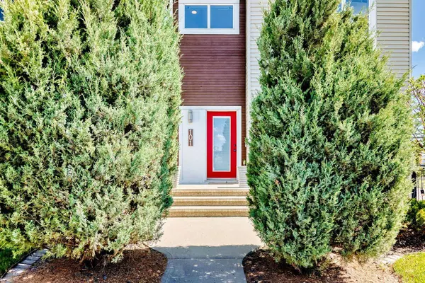 101 Copperstone CIR SE, Calgary, AB T2Z 0G8