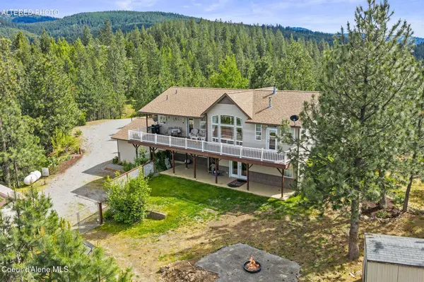 14760 W Aloysius Dr, Post Falls, ID 83854