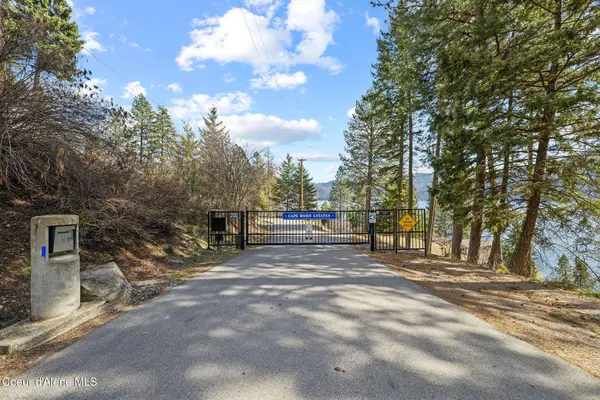 574 Glacier LOOP, Bayview, ID 83803