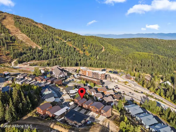 135 Chutes LN, Sandpoint, ID 83864
