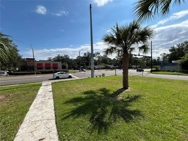 1008 NW 13TH ST, Gainesville, FL 32601