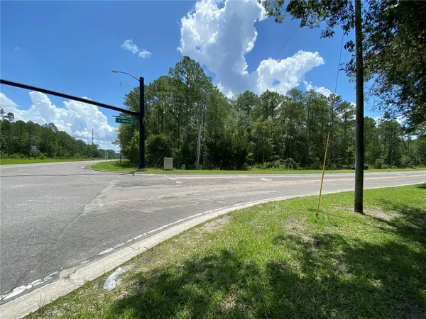 Corner of N Main St and NE 53RD AVE, Gainesville, FL 32609