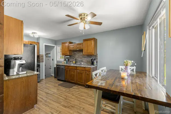 16187 Regina AVE, Allen Park, MI 48101