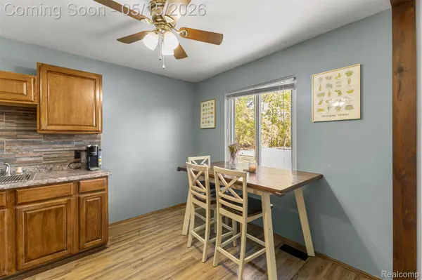 16187 Regina AVE, Allen Park, MI 48101