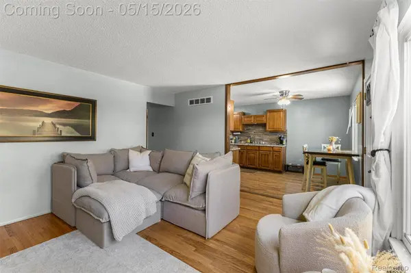 16187 Regina AVE, Allen Park, MI 48101