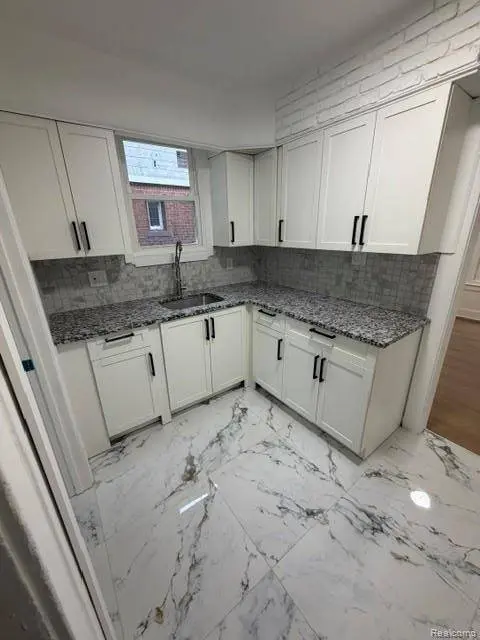 16160 Mark Twain ST, Detroit, MI 48235