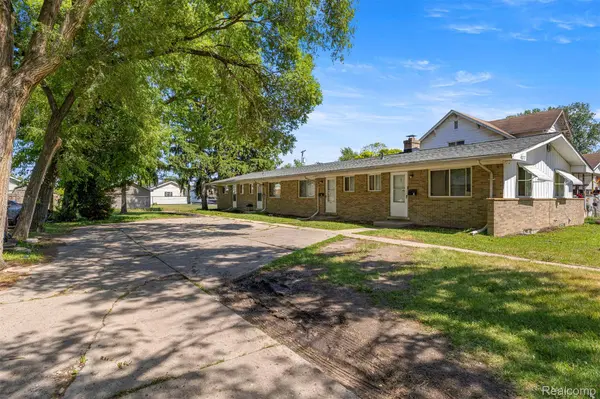 4077 Columbus ST, Wayne, MI 48184