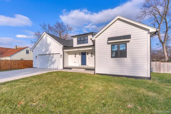 22664 Colgate ST, Farmington Hills, MI 48336
