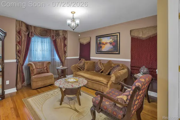 5294 Bingham ST, Dearborn, MI 48126