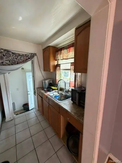 9230 Minock ST, Detroit, MI 48228