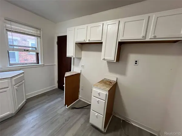 16605 Stansbury ST, Originalcity, MI 48235