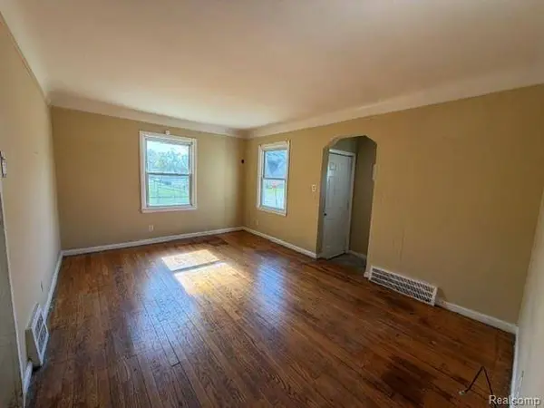 18000 Asbury PARK, Detroit, MI 48235