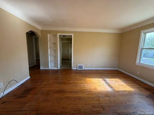 18000 Asbury PARK, Detroit, MI 48235