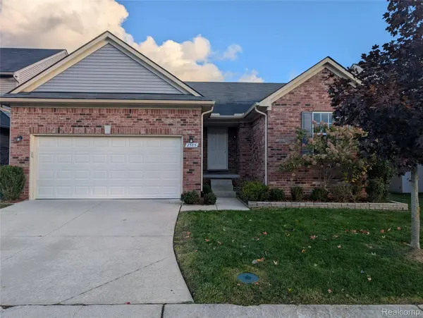 2585 Knollwood DR