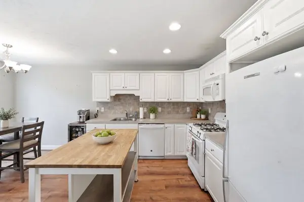 42 Longview Cir #B, Ayer, MA 01432