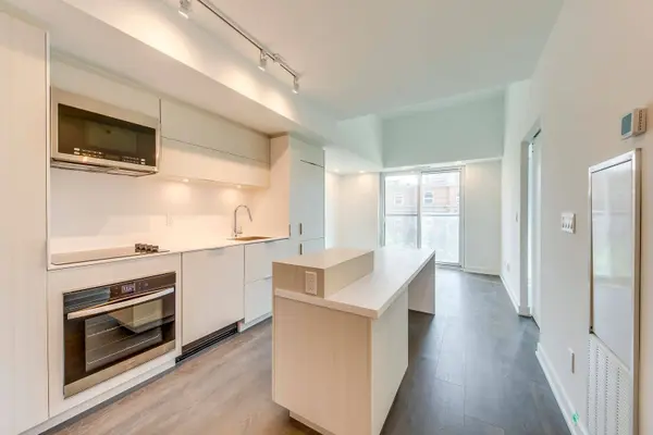 370 Martha ST #303, Burlington, ON L7R 0G9