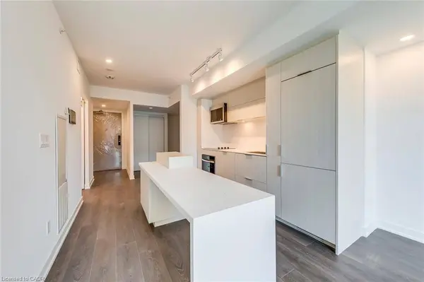 370 Martha Street #303, Burlington, ON L7R 0G9
