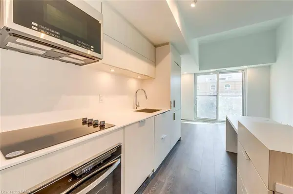 370 Martha Street #303, Burlington, ON L7R 0G9
