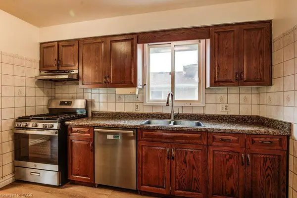 143 Sunrise Place, Kitchener, ON N2B 3S8